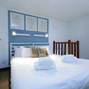 Banchi Nuovi Apartment
